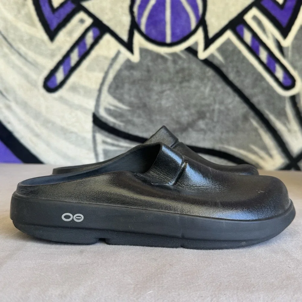 Size M8/W10 - OOFOS OOcloog Clog‎ Black Beach Slip On Recovery Sandals